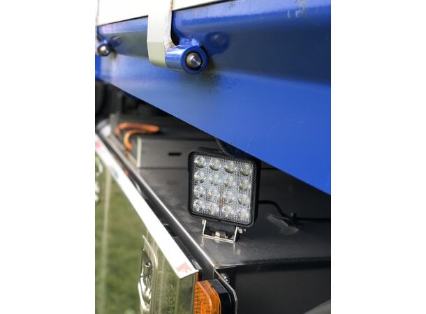 ARBEIDSLYS KVADRAT 25W LED AR Strands Lighting Division 