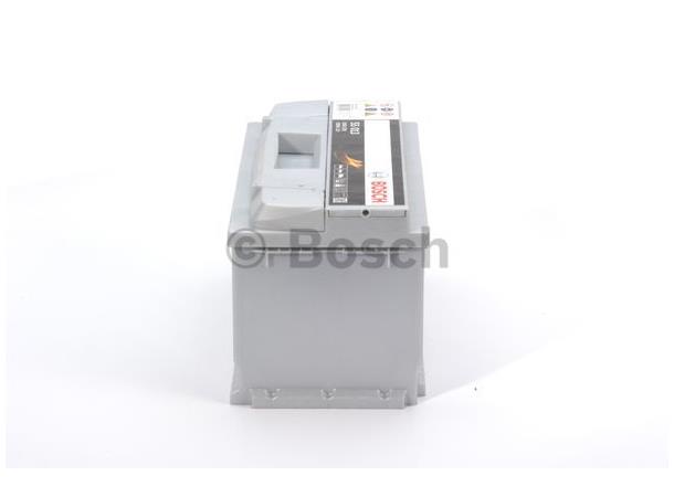 Startbatteri 12V 100Ah 830A Bosch 