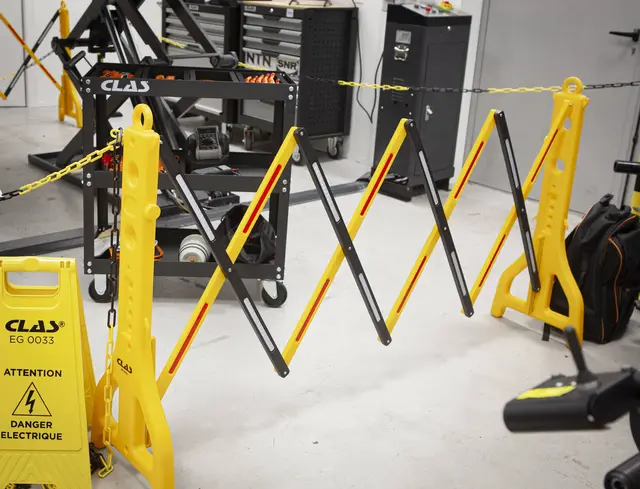 FOLDING SAFETY FENCE Clas 