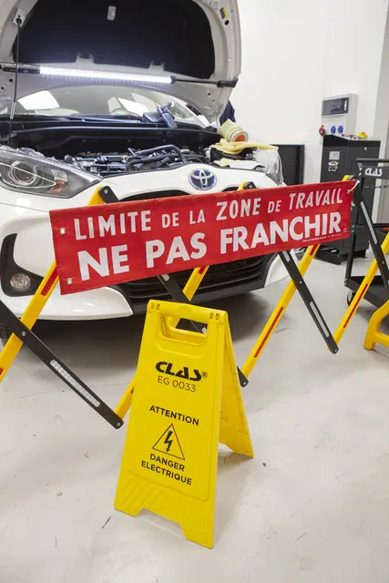 ELECTRICAL SAFETY STAND Clas 