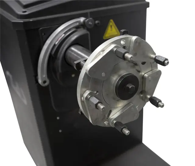 CYLINDRICAL UNIVERSAL CENTERING PLATE Ø4 Clas 