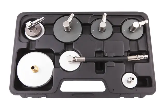 8 BRAKE BLEEDER PLUG SET Clas 