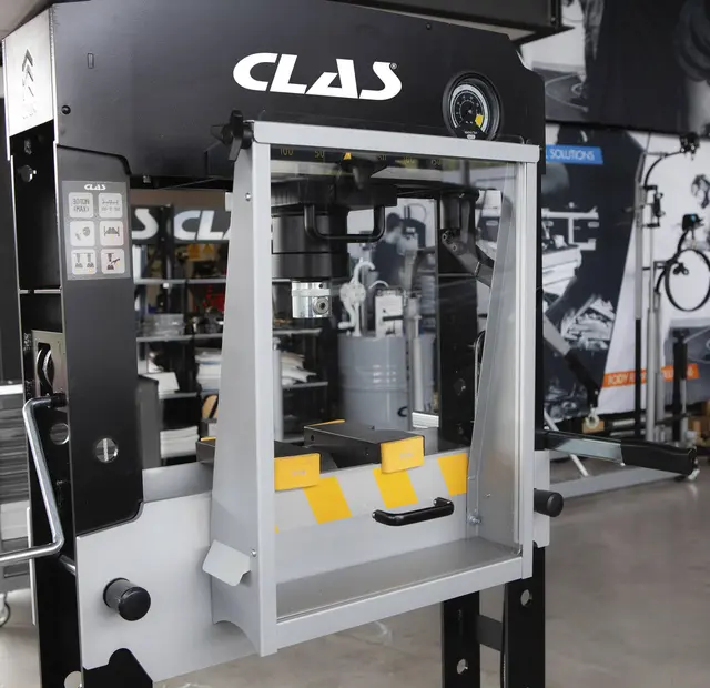 DUAL-CONTROL HYDRAULIC PRESS 30T SLIDING Clas 