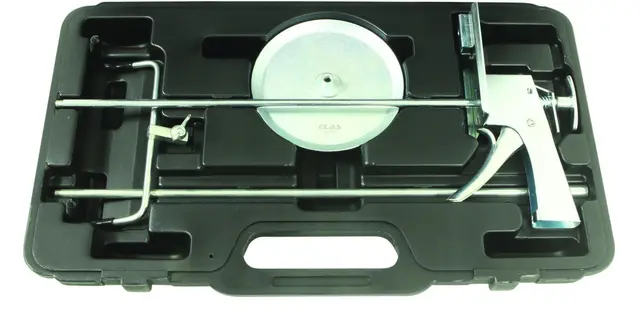FOOT PEDAL OPERATED STEERING WHEEL LOCK Clas 