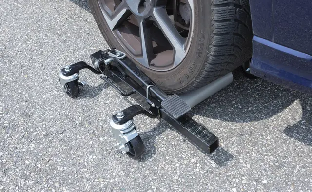 PAIR OF MECHANICAL DOLLIES 1180kg Clas 