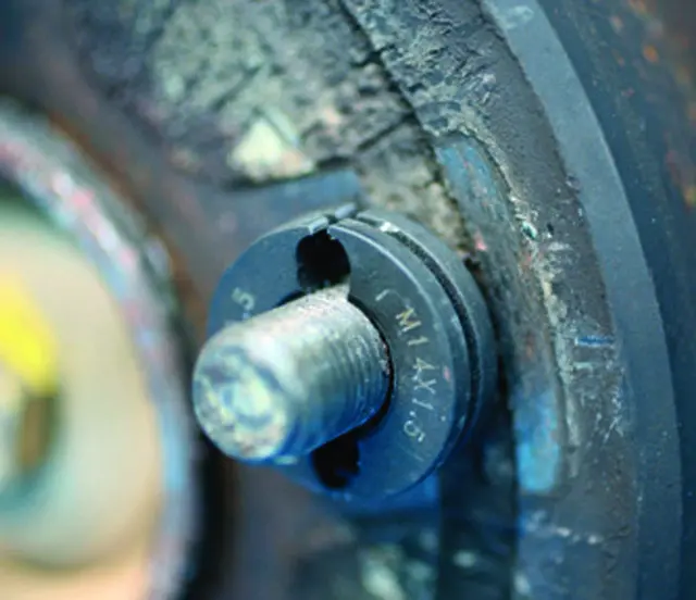 WHEEL STUD REFURBISHMENT TOOL Clas 