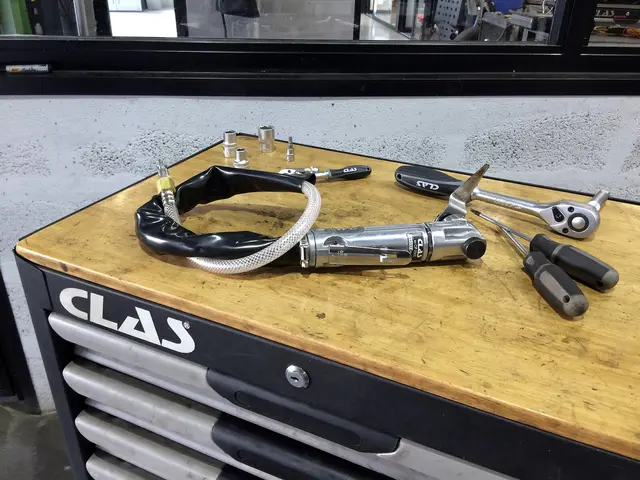 PNEUMATIC KNIFE Clas 