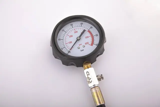 GAUGE 0-40bar + HOSE Clas 