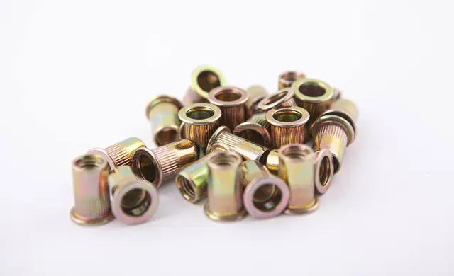 THREADED RIVET M8x18mm (25 PCS) Clas 