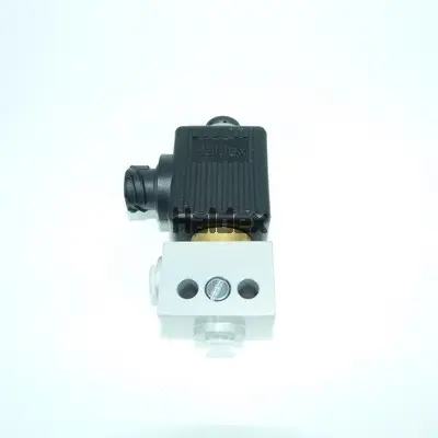 3/2-way valve; ports: M12x1.5cable exit: Haldex 