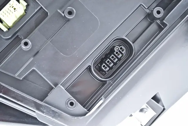 Xenon lyskaster BMW E60 Hø Hella 