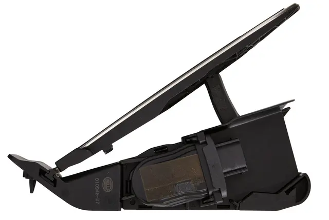 ACCELERATOR PEDAL SENSOR             6PV Hella 