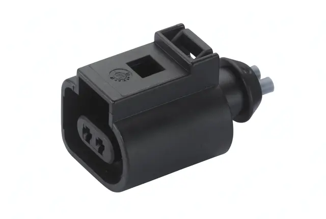 MALE CONNECTOR HOUSING SET           8JD Hella 