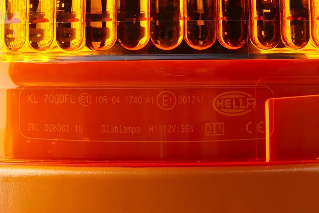 ROTATING BEACON H12V YELLOW MG12     2RL Hella 