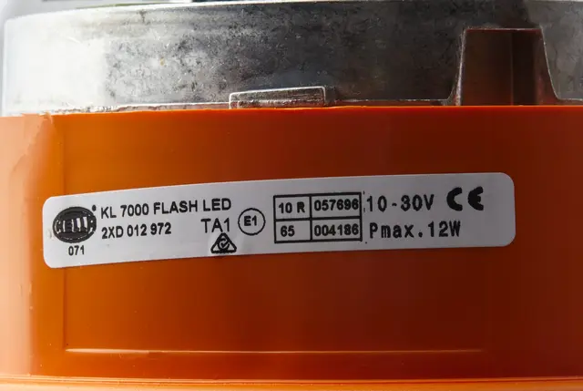 LED LAMP 12/24V AMBER PIPE MOUNTING  2XD Hella 
