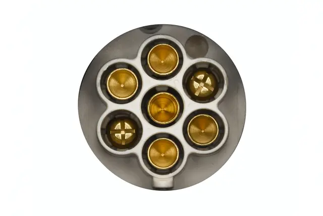 Hengerkontakt bil 7 pol Hvitt lokk Hella 