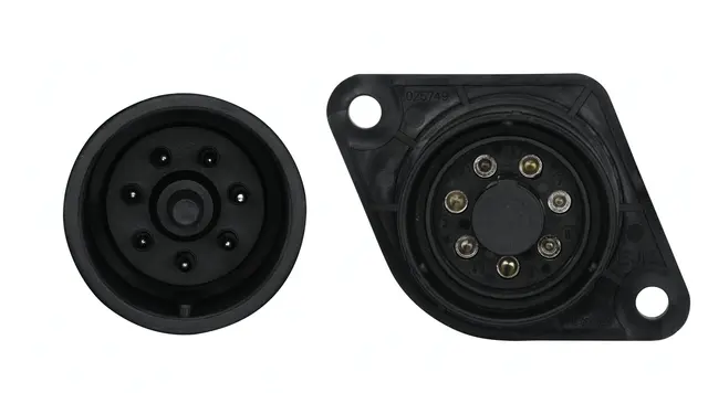 SOCKET 7POL                          8JB Hella 