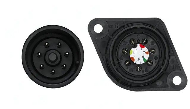 SOCKET 12V ABS/EBS                   8JB Hella 