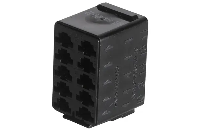 PLUG IN FEMALE HOUSING TYP III       8JD Hella 
