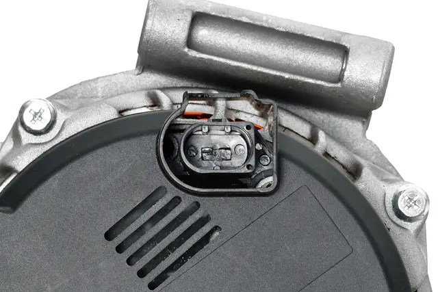 ALTERNATOR                           8EL Hella 