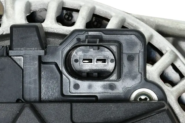 ALTERNATOR                           8EL Hella 