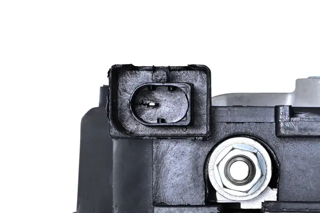 ALTERNATOR                           8EL Hella 