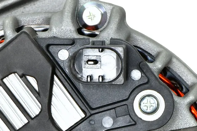 ALTERNATOR                           8EL Hella 