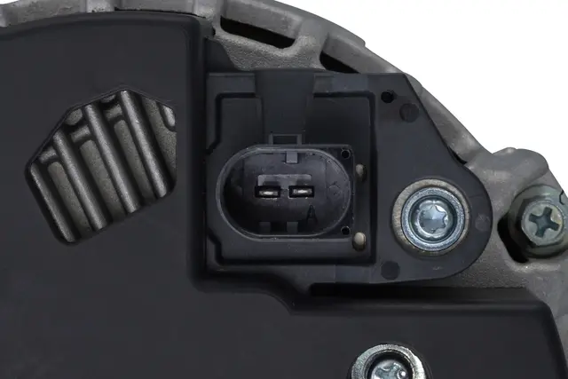 ALTERNATOR                           8EL Hella 