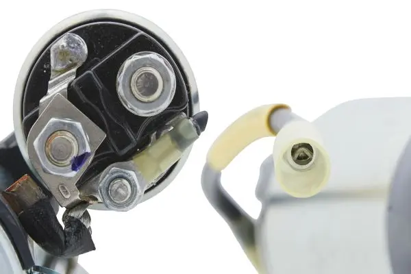 STARTER 12 V                         8EA Hella 