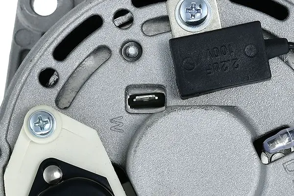 ALTERNATOR                           8EL Hella 