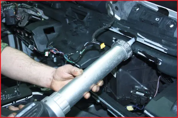 Cordless cartridge gun 310 ml without ba ttery and charger 