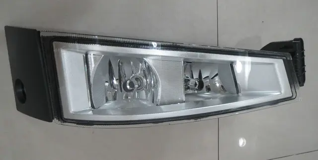 Tåkelys Volvo FH4 Høyre Tangde 
