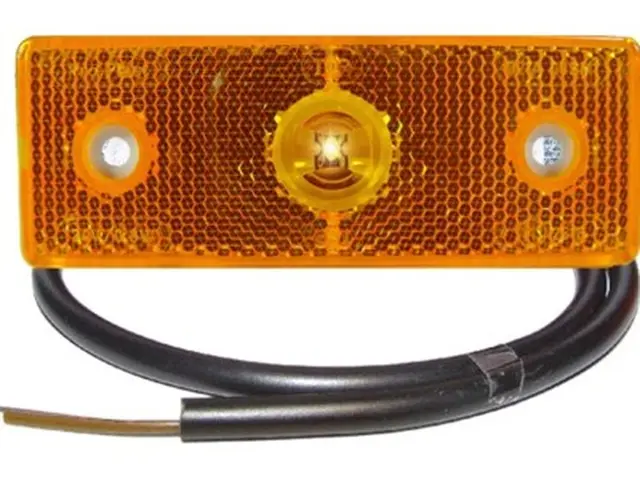 Sidemarkeringslys LED 4 Dioder PRO-FLAT 24V, cable 0,5m 