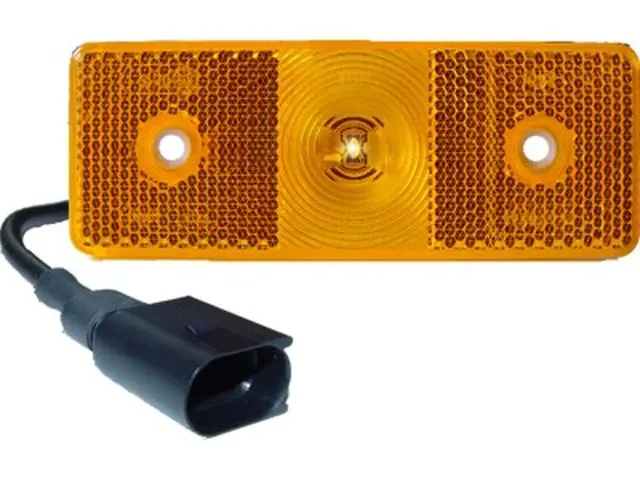 LED Sidemarker Lamp 90°-cable connection 24V, cable 0,2m + MB connector 