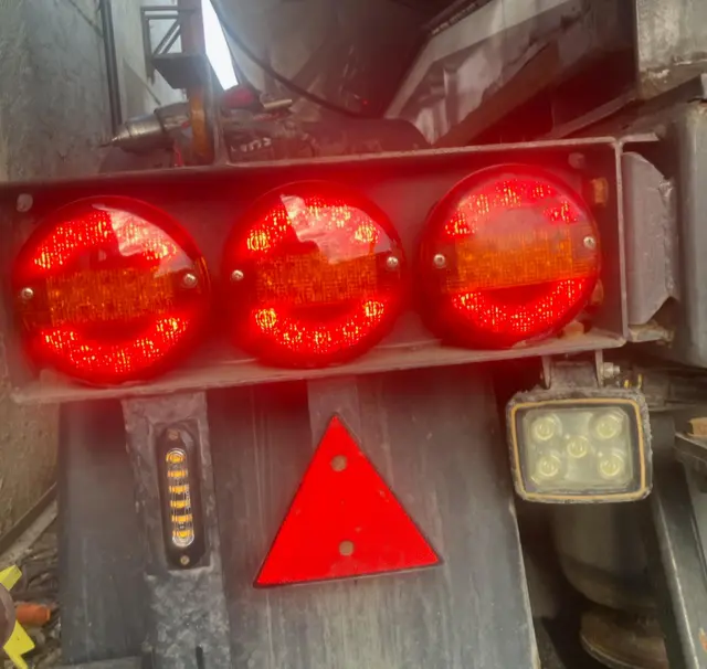 3-kammer lykt  12/24V Hamburger lys Proplast 