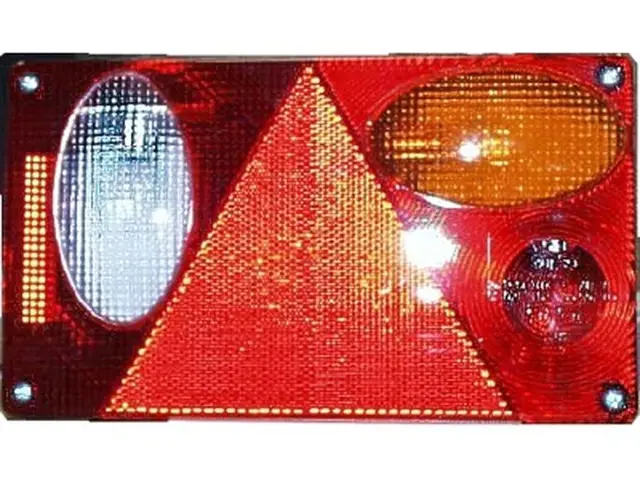 Lens right reversing lamp 