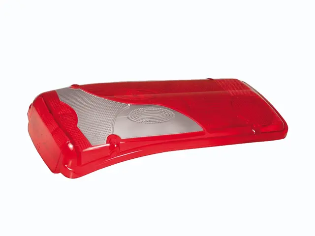 Lichtscheibe Heckleuchte IVECO links 