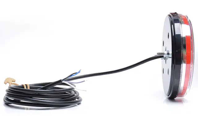 BAKLYSLAMPE LED 3 FUNKSJONER Strands Lighting Division 
