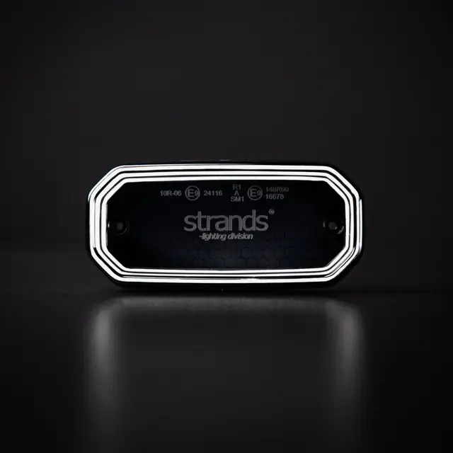 Markeringslys hvit, mørk linse FOR9T Strands Lighting division 