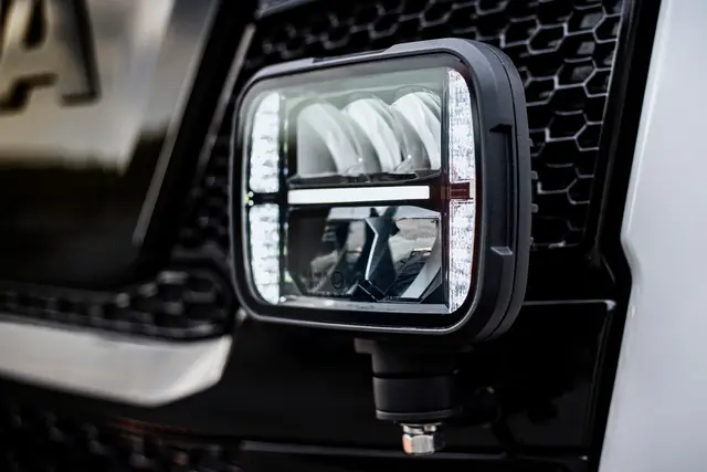 ALASKA BRØYTELYKT LED. Strands Lighting Division 