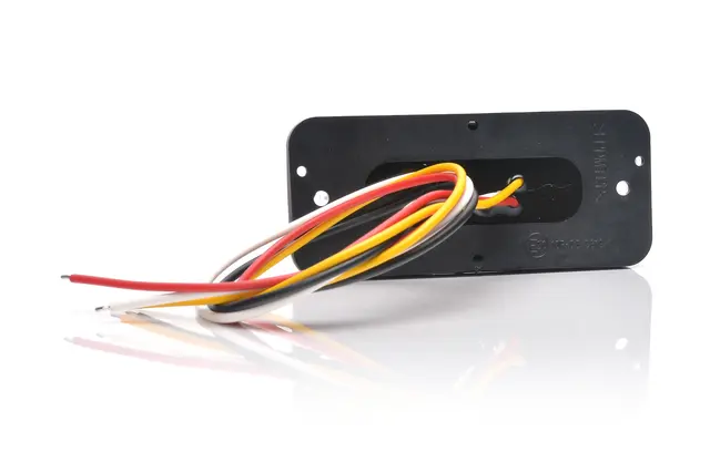 BAKLYS/BREMS/BLINKLYS LED Strands Lighting Division 