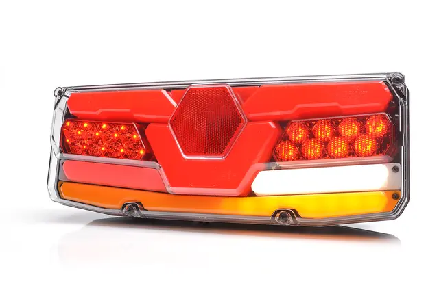 BAKLYSLAMPE VENSTRE BIL Strands Lighting Division 