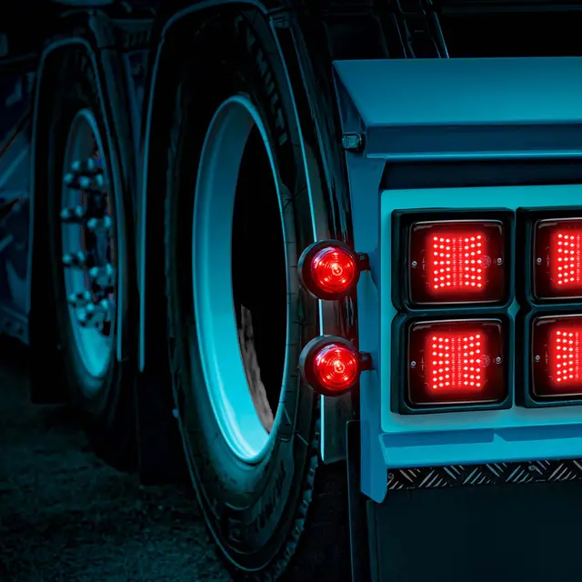 DARK KNIGHT VIKING SIDE/POS.LYS RØD LED 