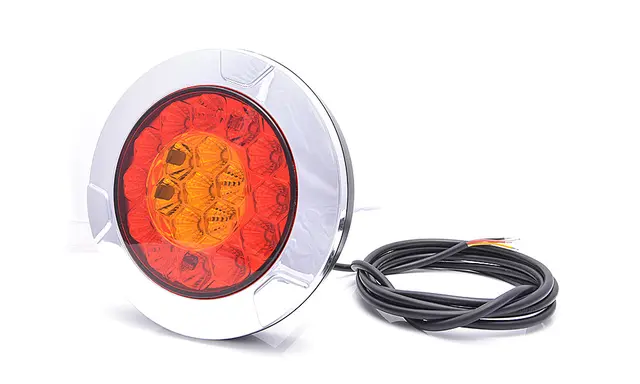 BAKLYSLAMPE LED 3 FUNKSJONER Strands Lighting Division 