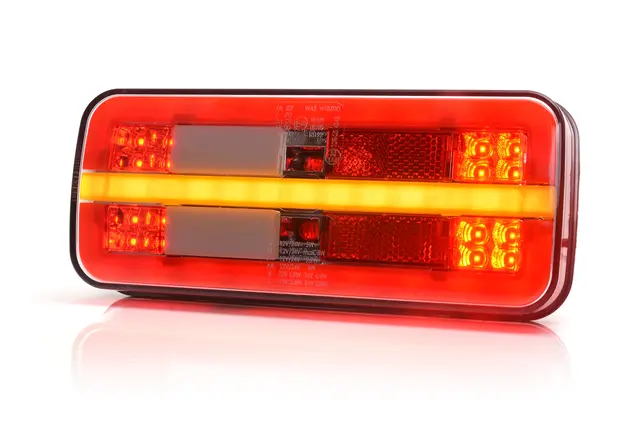 BAKLYSLYS 4 FUNKSJONER LED UNIVERSAL Strands Lighting Division 