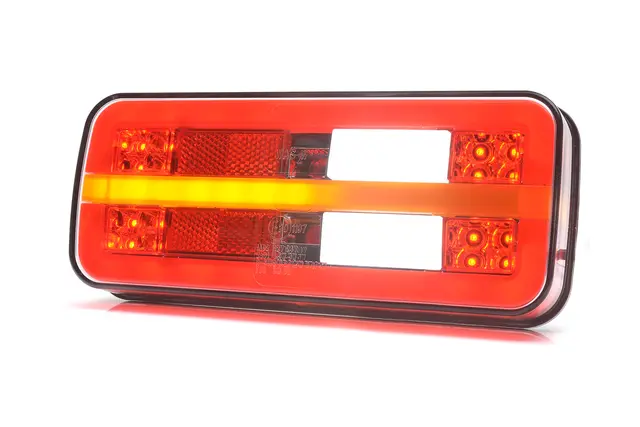 BAKLYSLYS 4 FUNKSJONER LED UNIVERSAL Strands Lighting Division 