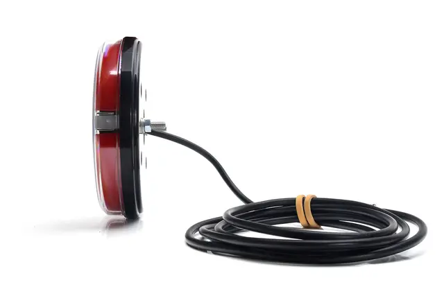 BAKLYSLYS 3 FUNKSJONER LED UNIVERSAL Strands Lighting Division 