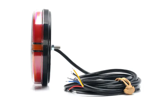 BAKLYSLYS 5 FUNKSJONER LED UNIVERSAL Strands Lighting Division 