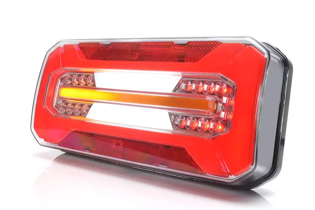 BAKLYSLYS 5 FUNKSJONER LED - UNIVERSAL Strands Lighting Division 