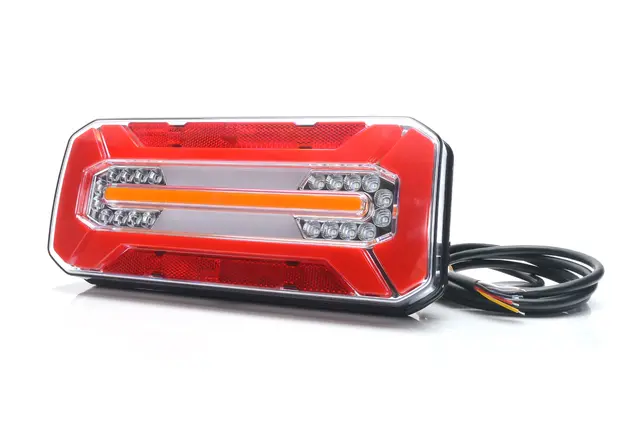 BAKLYSLYS 5 FUNKSJONER LED - UNIVERSAL Strands Lighting Division 